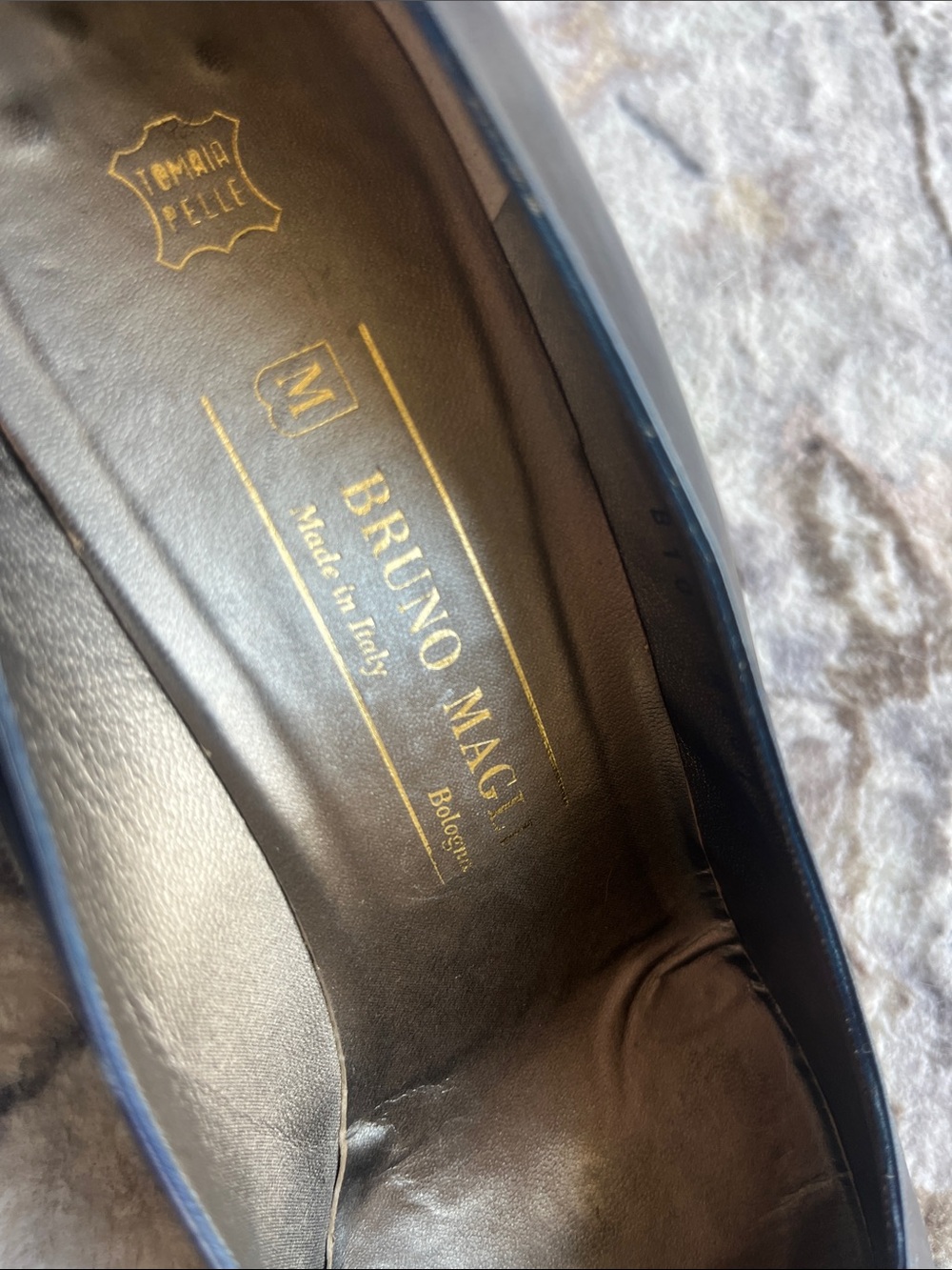 Vintage Bruno Magli Navy blue Leather Pointed Toe Pumps with Silver Accent - Picture 11 of 11